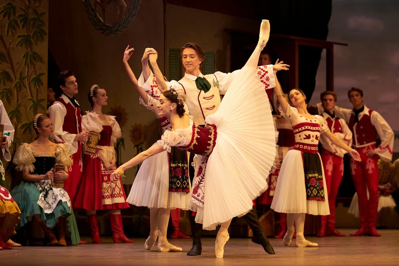 Marianela Nuñez and Vadim Muntagirov in Coppélia, The Royal Ballet